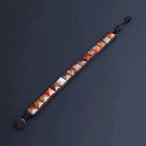 Kırmızı Akik Doğal Taş Piramit Bileklik